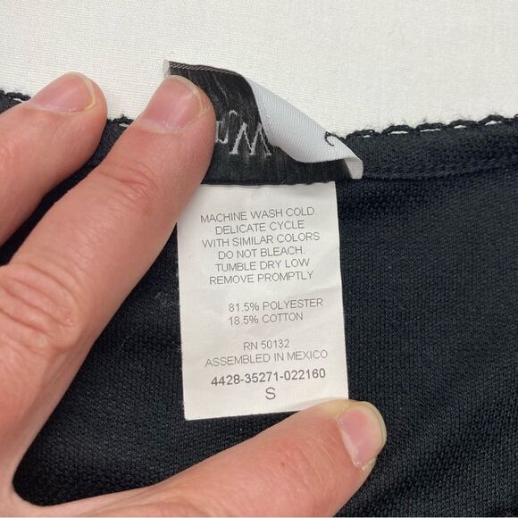 Vintage Bon Worth Top SZ S Black with White Gray Floral Appliqué 3/4 Sleeve Tee - Picture 10 of 13